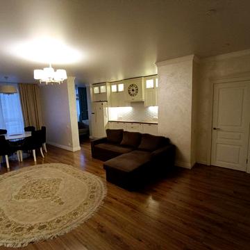 Продаж 4к квартири від ВЛАСНИКА,Голосієво(3кімн з великою кухнею-студ)