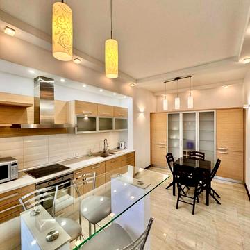 Старонаводницька вул., 6-Б