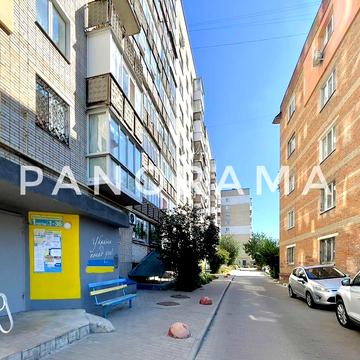 Затишна 2-кімнатна квартира у центрі! Меблі та техніка! Є-відновлення!