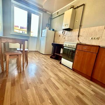 Кільцева вул., 14