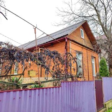 Продається будинок із земельною ділянкою 7,5 соток в Центрі м. Герца