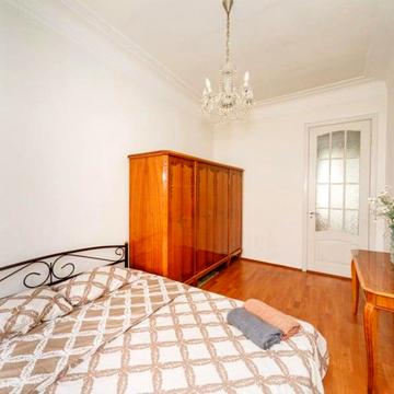 Центр. Набережная. Европейская 17