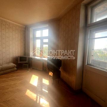 Продам велику 2-кім кв в історичному центрі  пл.Павлівська,2