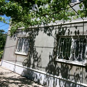 Продам гарний. будинок біля озера