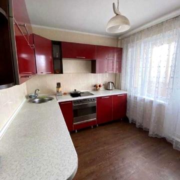 Чорнобильська вул., 14а