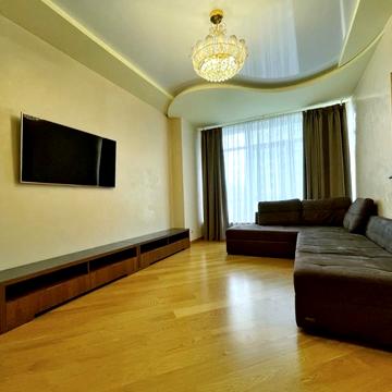 Андрія Верхогляда вул. (Михайла Драгомирова), 12