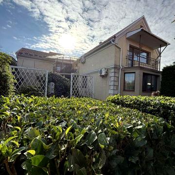 Будинок на Загорській. Під житло або комерцію.