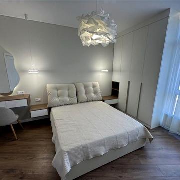 Однокімнатна квартира з сучасним ремонтом і видом на іподром