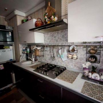 Трех комнатная квартира Шуменский