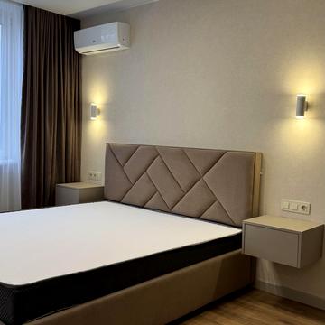 Всеволода Змієнка вул., 21