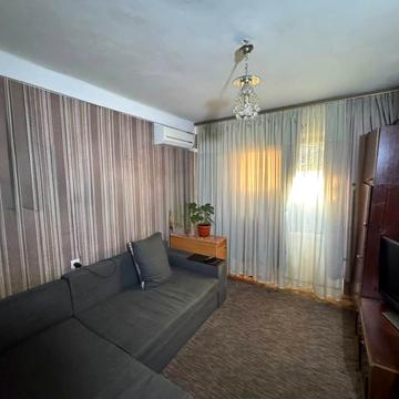 Леся Курбаса просп., 15