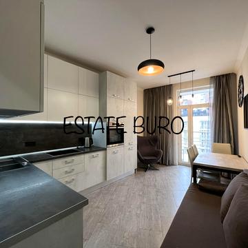 Саперне Поле вул., 12