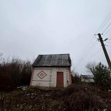 р Дві суміжні земельні ділянки 12 СОТИХ з дачним будинком