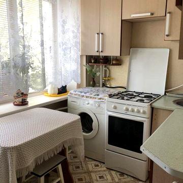 2 кімн.квартира в центрі ВАЛ/ вул.Воздвіженська/(роздільни кімнати)