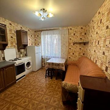 Сдам 2комнатную квартиру на Затонского/40школа