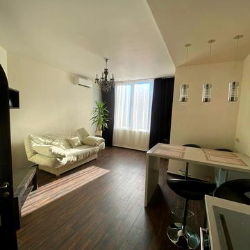 Василя Тютюнника вул. (Анрі Барбюса), 37/1