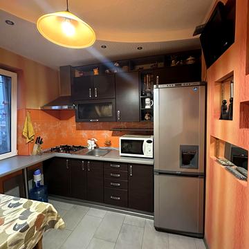 Вадима Гетьмана вул., 28-Б