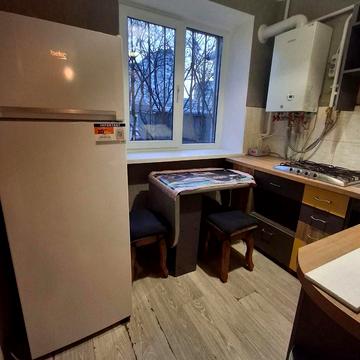 Симона Петлюри вул., 1