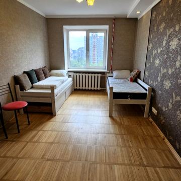 Печенізька вул., 16