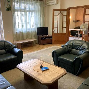 Євгена Коновальця вул. (Щорса), 36-Б