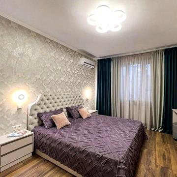 Воскресенська вул., 18