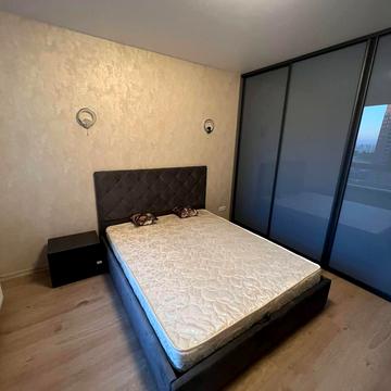 Івана Виговського вул. (Маршала Гречка), 42