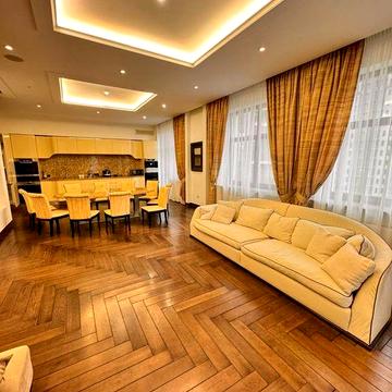 3х-комн.квартира.Аркадия.парк Победы.ЖК Арк Палас.Балкон.свет есть.