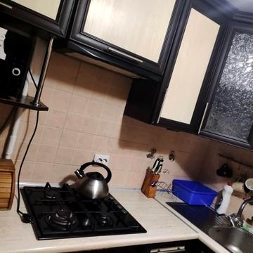 Карпатська вул., 10