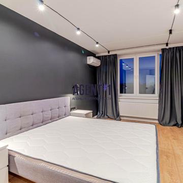 Оксамитова вул., 20-Г