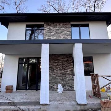 Академіка Ромоданова вул. (Льва Толстого)