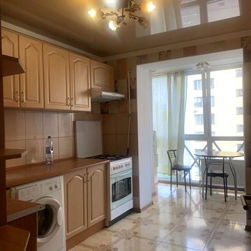 Соборна вул. (), 10-Б