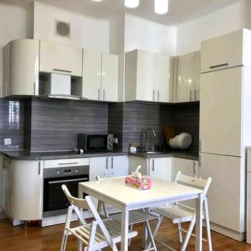 Жилянська вул., 96