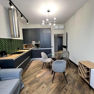 Саперне Поле вул., 12