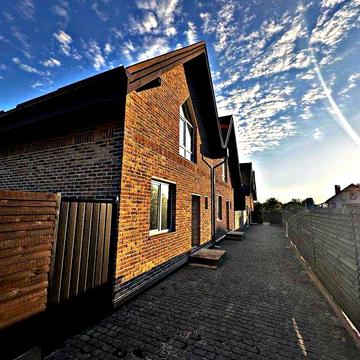 Продаж Готового Будинку Елітний район 105 м2, власний дворик + паркінг