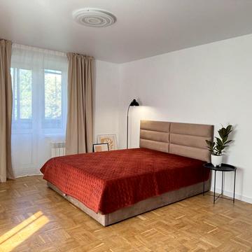 Енергетиків вул., 7