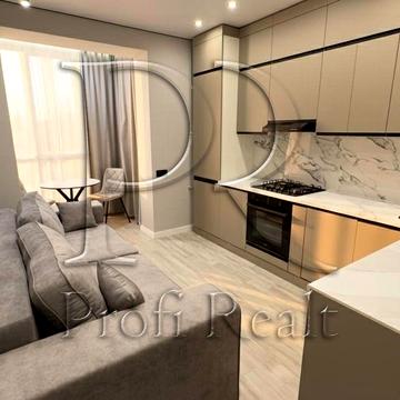 Героїв Небесної Сотні просп., 14/3