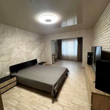 Володимира Українця вул., 57