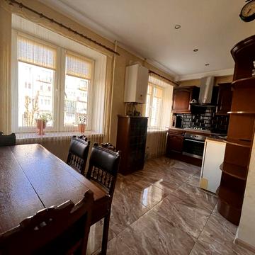 4кімн квартира, вдало перепланована в 3 кімн+ студія