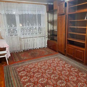 Довгострокова оренда 2к Квартира Хмельницького Богдана вулиця