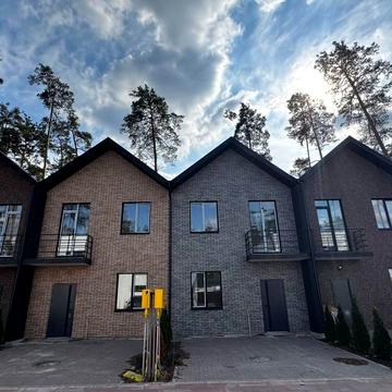 Полтавська вул.