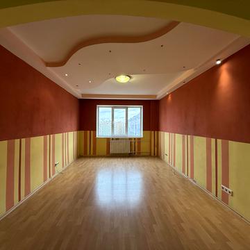 Зої Гайдай вул., 2