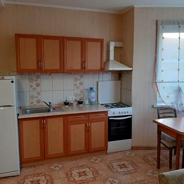 Гатное,ул.Киевская. Сдается небольшая 1комн квартира. Место для авт