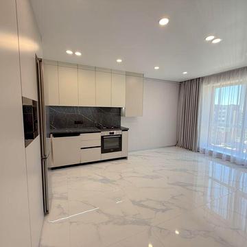 Продам свтілу 1-к квартиру з сучасним ремонтом