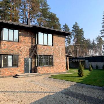 Соборна вул., 1