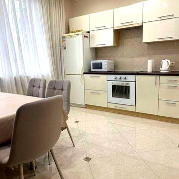 Звездный - 2 . Квартира 1 ком с ремонтом и мебелью.