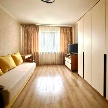 Здам 1-кімн з гарним ремонтом масив Райдужний 4 поверх газ