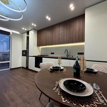 Юліана Пелеша вул., 1а