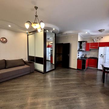 Леоніда Жаботинського вул. (Правди), 20