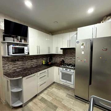 Геннадія Біліченка вул. (Петровського), 33