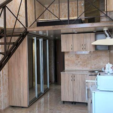 Лозівська вул., 5